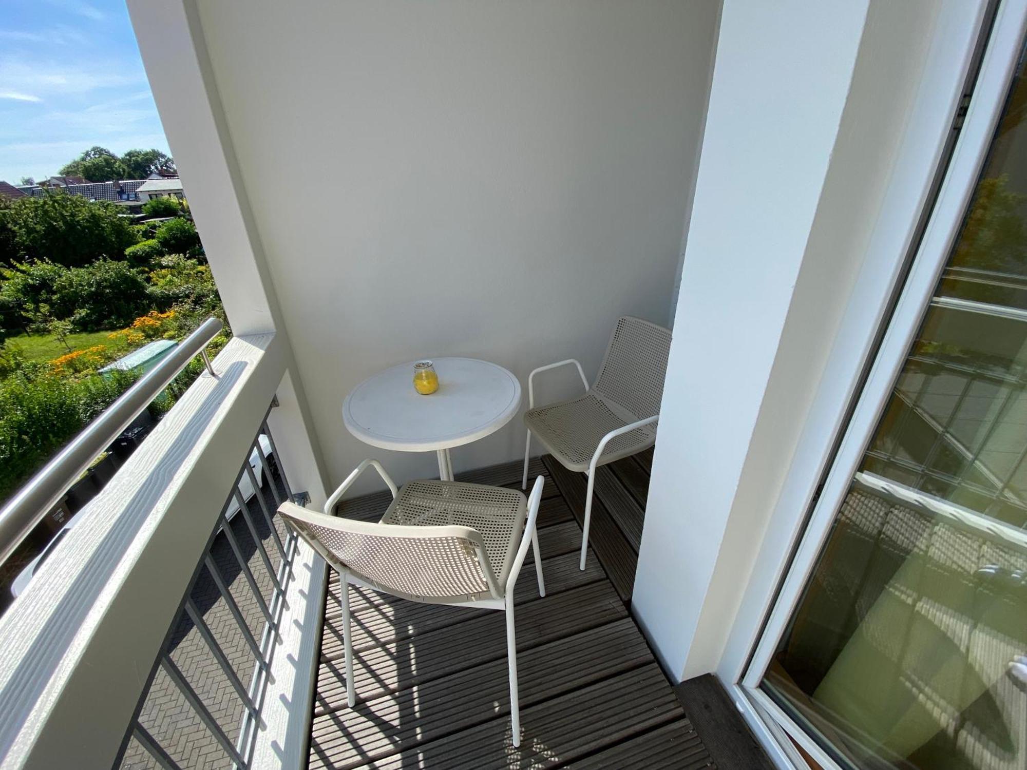 Ferienwohnung "Boddenland" バース エクステリア 写真